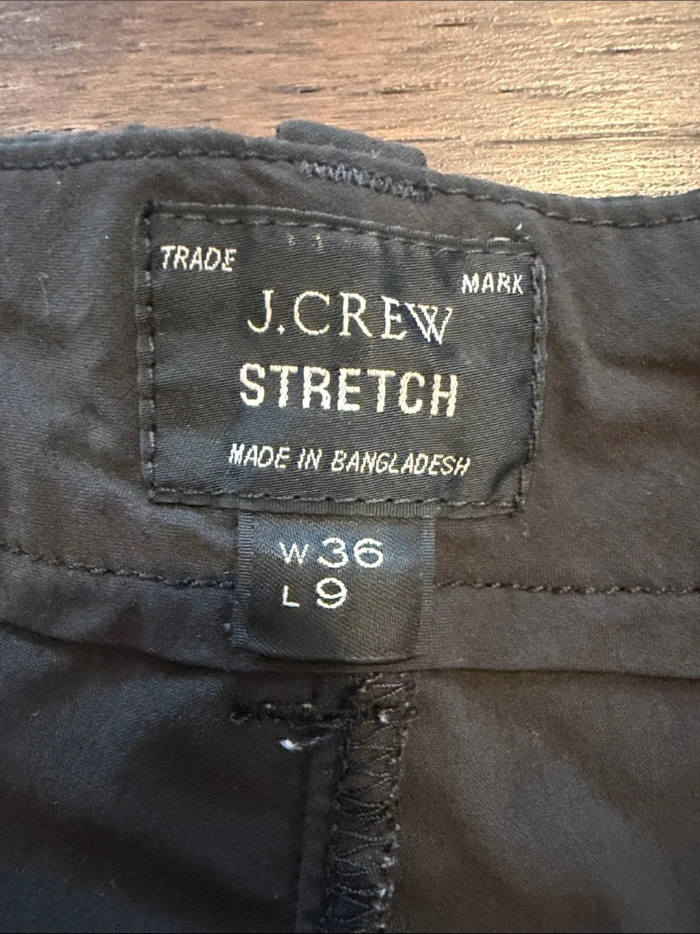 J. Crew Black Athleisure Stretch Shorts in Size 36 with 9” Inseam - C10-053
